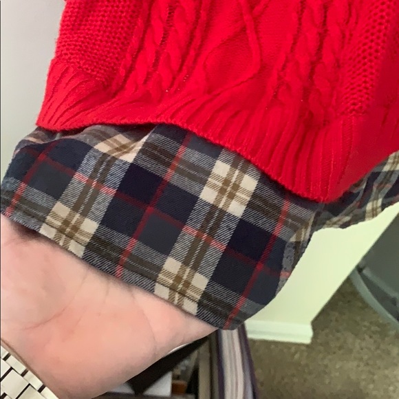 Red sweater - Picture 5 of 5
